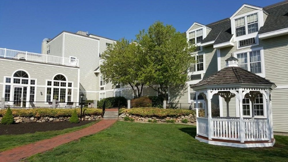 Westford Regency Inn & Conference Center Exterior photo