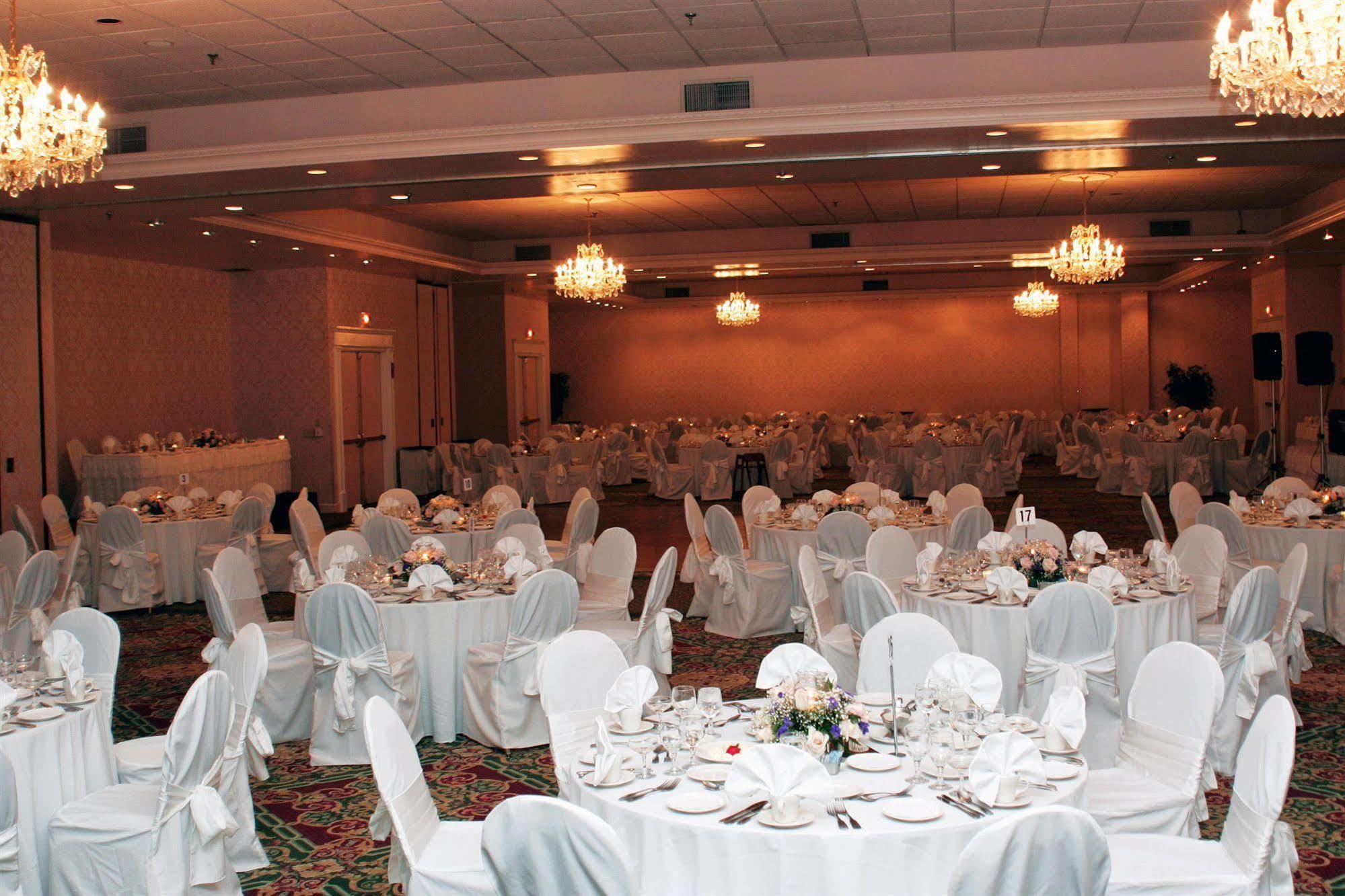 Westford Regency Inn & Conference Center Exterior photo